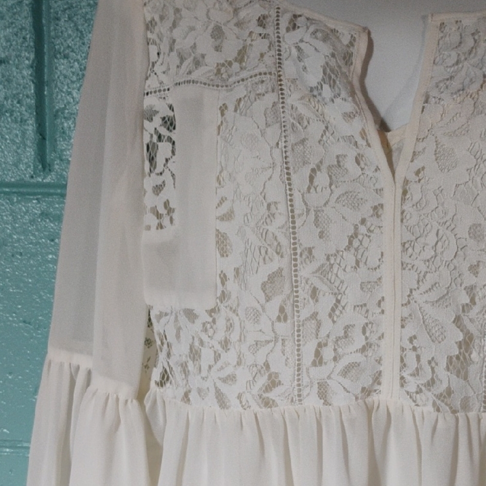 Ivory Lace Princess Blouse W Silky Cami Set - Picture 2 of 8